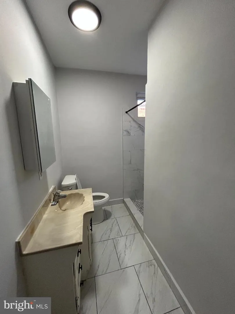 806 18TH Harrisburg, PA 17103