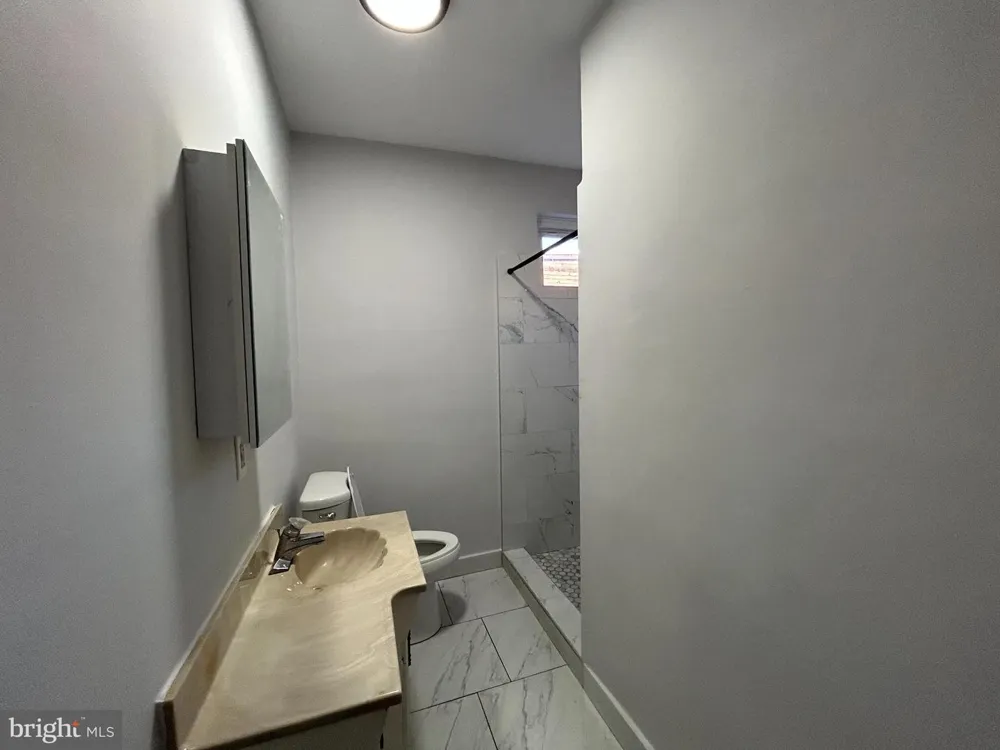 806 18TH Harrisburg, PA 17103
