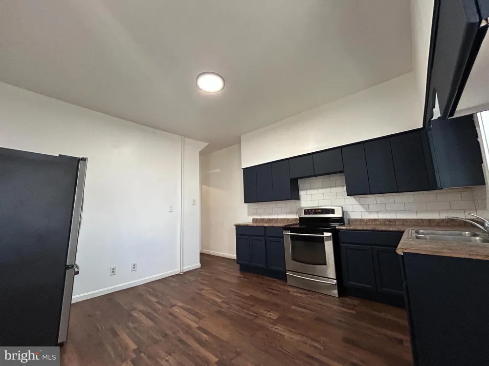 806 18TH Harrisburg, PA 17103
