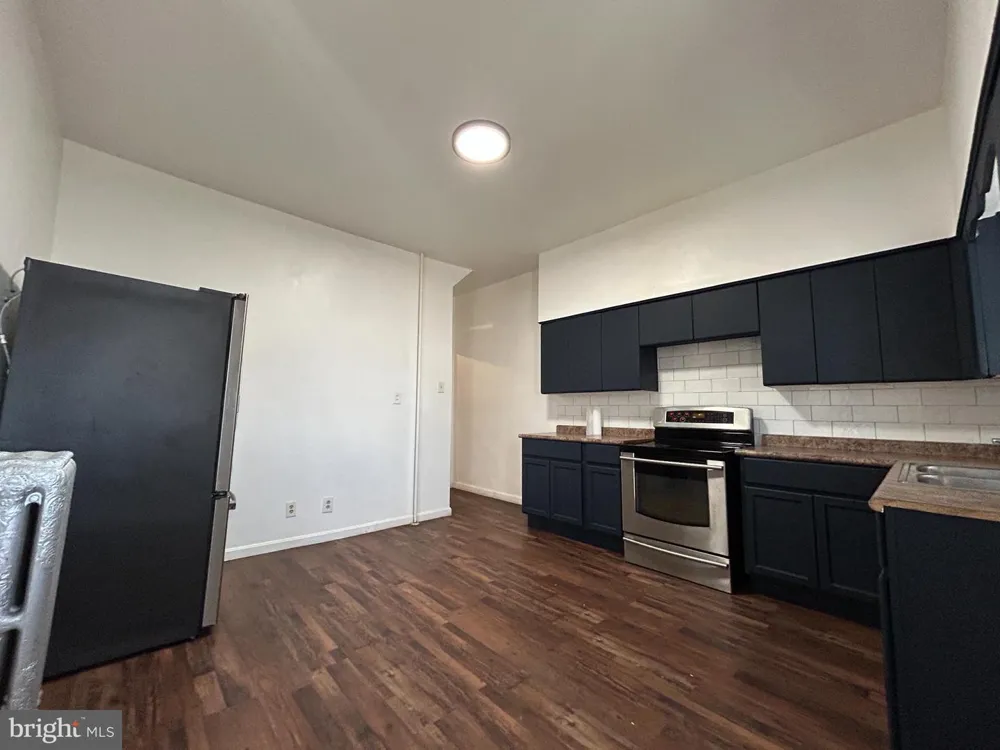 806 18TH Harrisburg, PA 17103