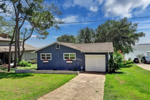 354 Edgewater Way