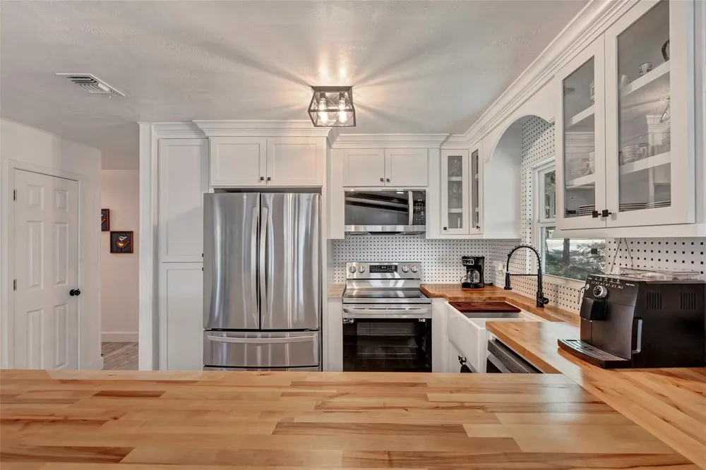 354 Edgewater Way Point Blank, TX 77364