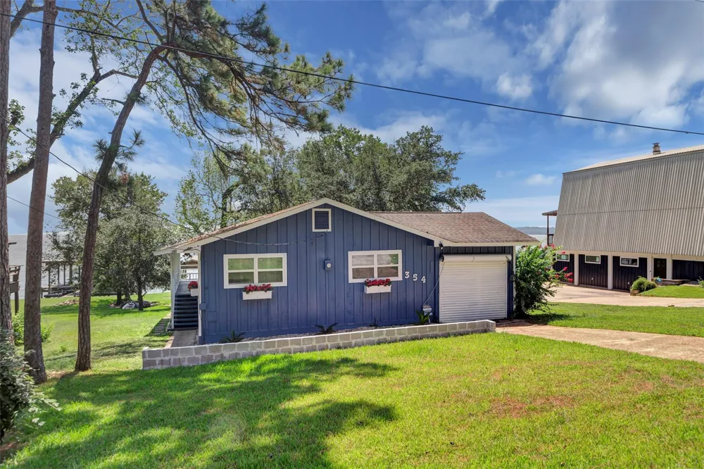 354 Edgewater Way Point Blank, TX 77364