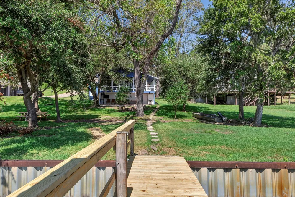 354 Edgewater Way Point Blank, TX 77364