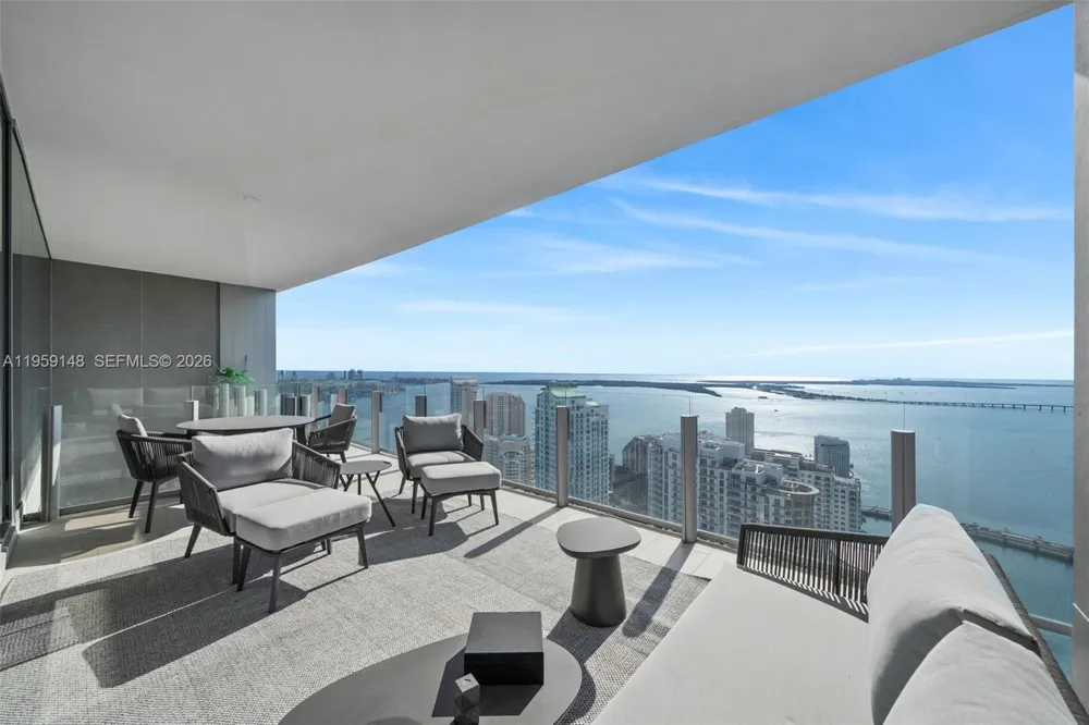 300 Biscayne Blvd Way #4602 Miami, FL 33131