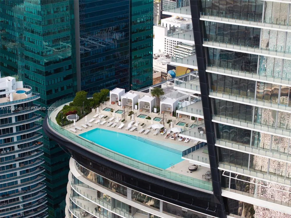 300 Biscayne Blvd Way #4602 Miami, FL 33131