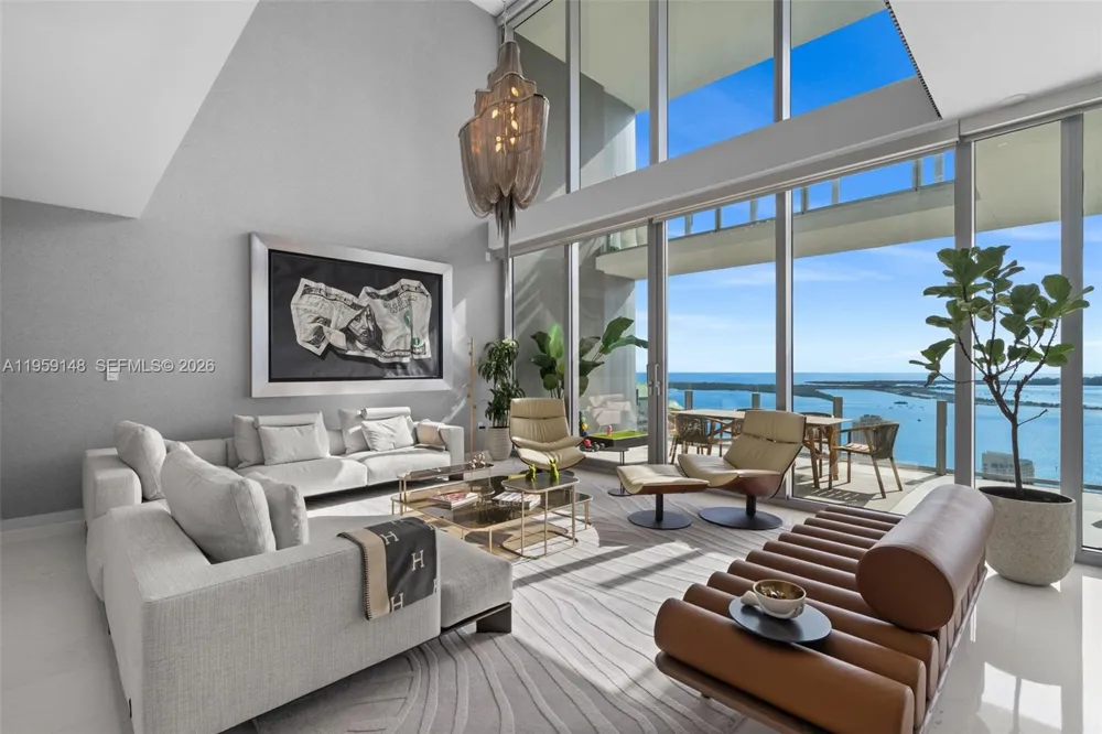 300 Biscayne Blvd Way #4602 Miami, FL 33131