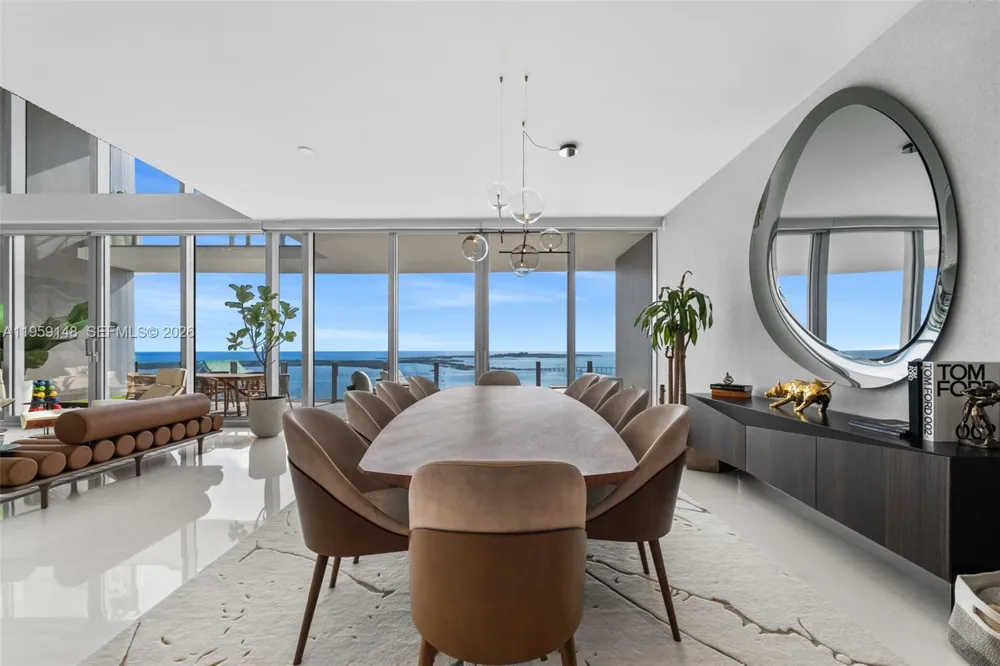 300 Biscayne Blvd Way #4602 Miami, FL 33131