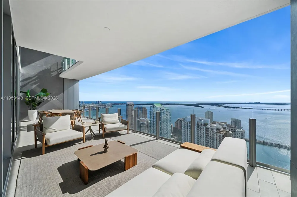 300 Biscayne Blvd Way #4602 Miami, FL 33131
