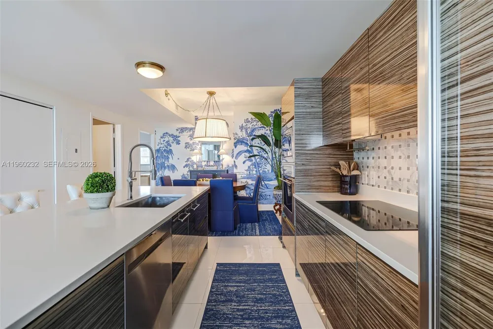 460 NE 28 #704 Miami, FL 33137