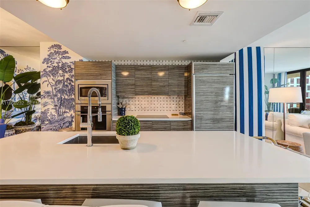 460 NE 28 #704 Miami, FL 33137