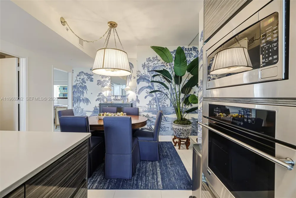 460 NE 28 #704 Miami, FL 33137