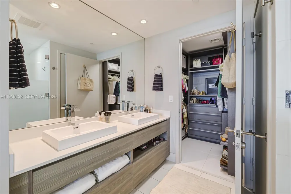 460 NE 28 #704 Miami, FL 33137
