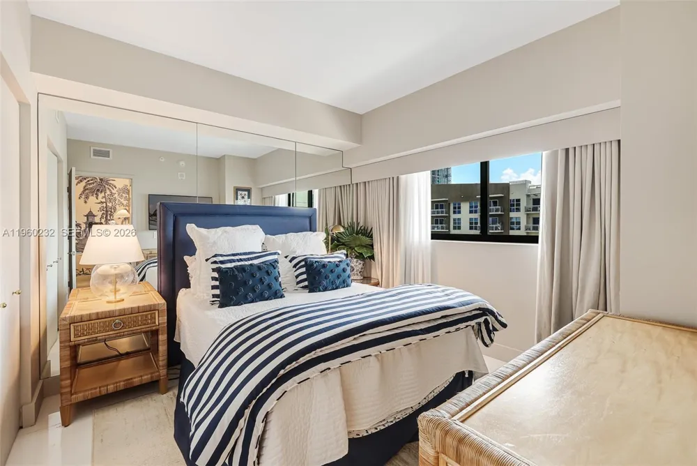460 NE 28 #704 Miami, FL 33137