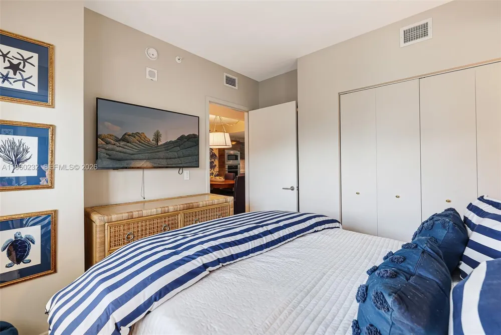 460 NE 28 #704 Miami, FL 33137