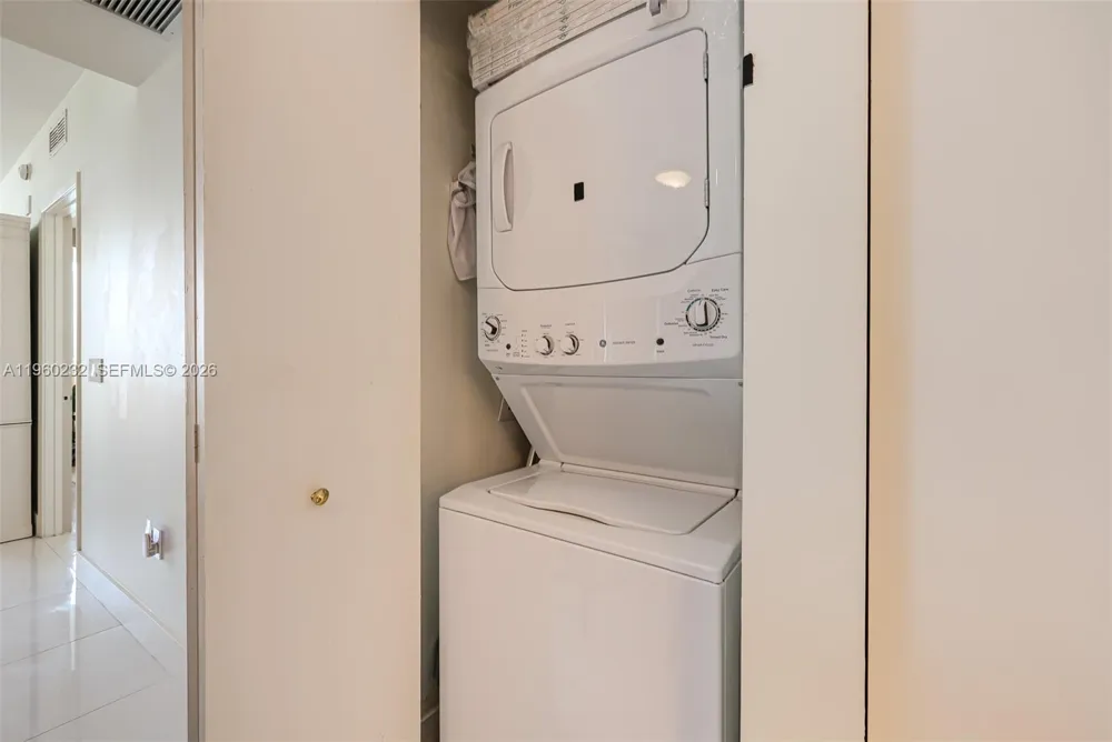 460 NE 28 #704 Miami, FL 33137