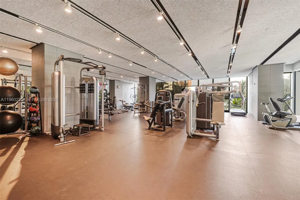 460 NE 28 #704 Miami, FL 33137