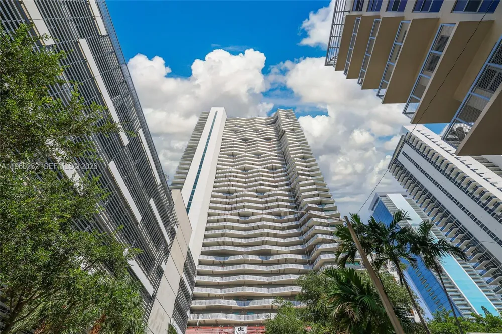 460 NE 28 #704 Miami, FL 33137
