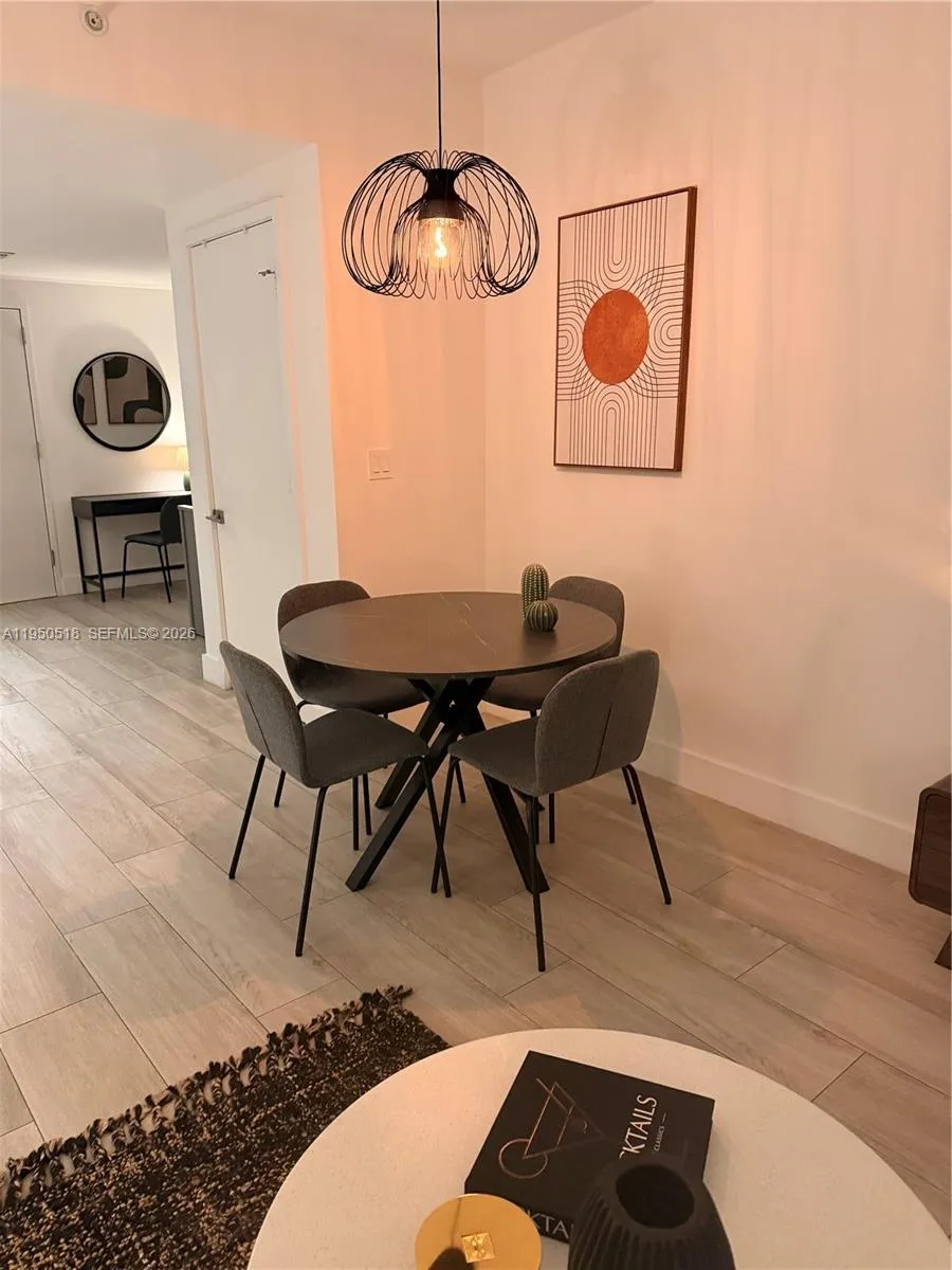 121 NE 34th St #2806A Miami, FL 33137