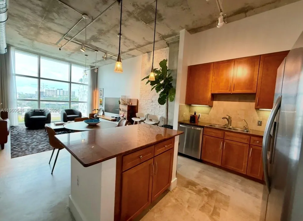 2001 Biscayne Blvd #3608 Miami, FL 33137