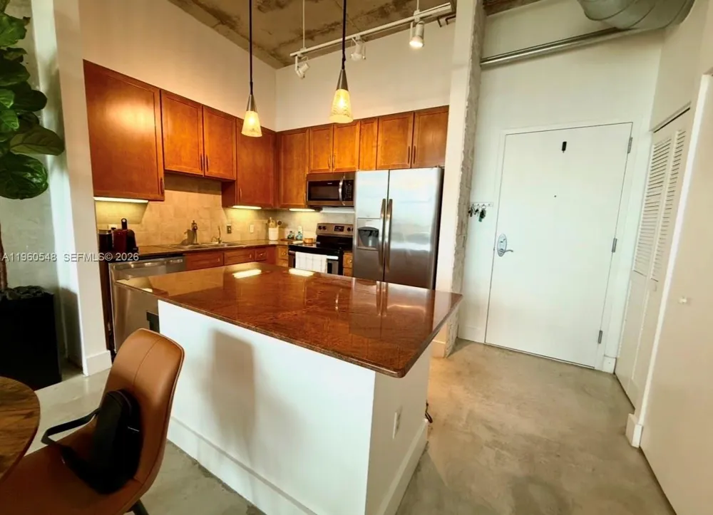 2001 Biscayne Blvd #3608 Miami, FL 33137