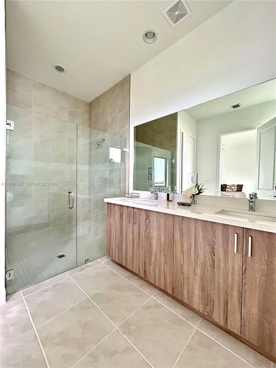 5077 GAMBERO WAY #5077 Other City - In The State Of Florida, FL 34142