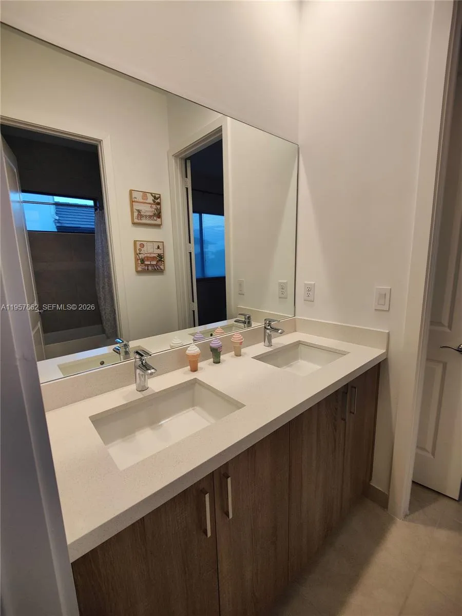 5077 GAMBERO WAY #5077 Other City - In The State Of Florida, FL 34142