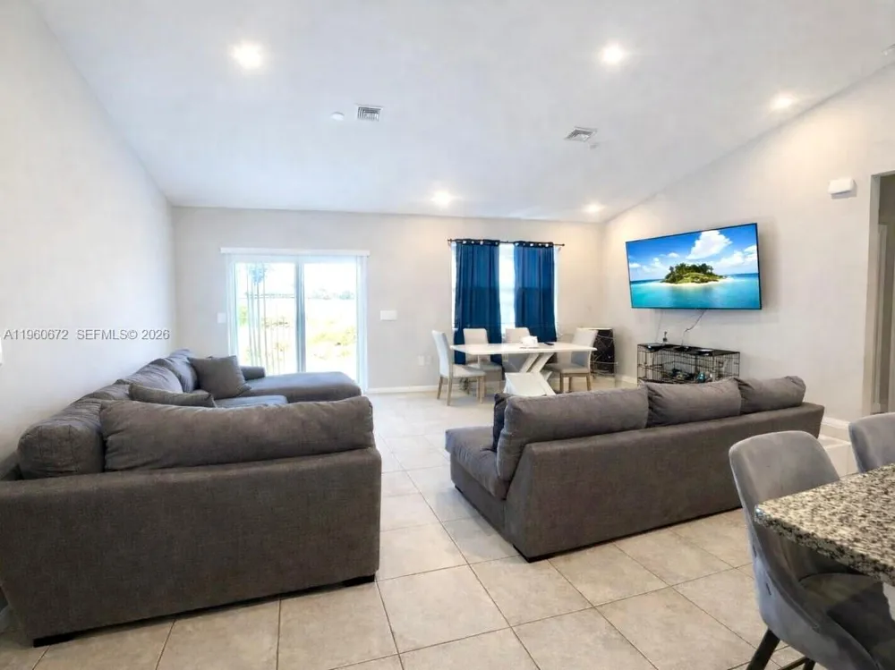 9042 E Broad Circle La Belle, FL 33935