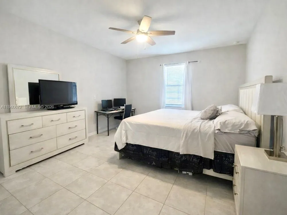 9042 E Broad Circle La Belle, FL 33935