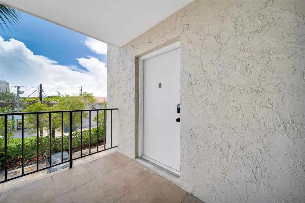 6900 Kendall Dr #A303 Pinecrest, FL 33156