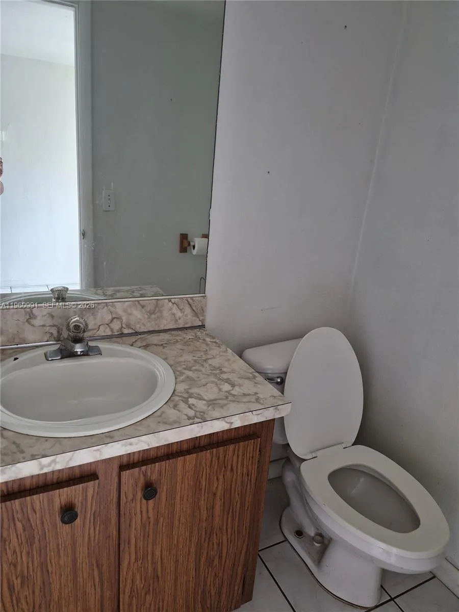 2747 NW 47th Ln #3006 Lauderdale Lakes, FL 33313