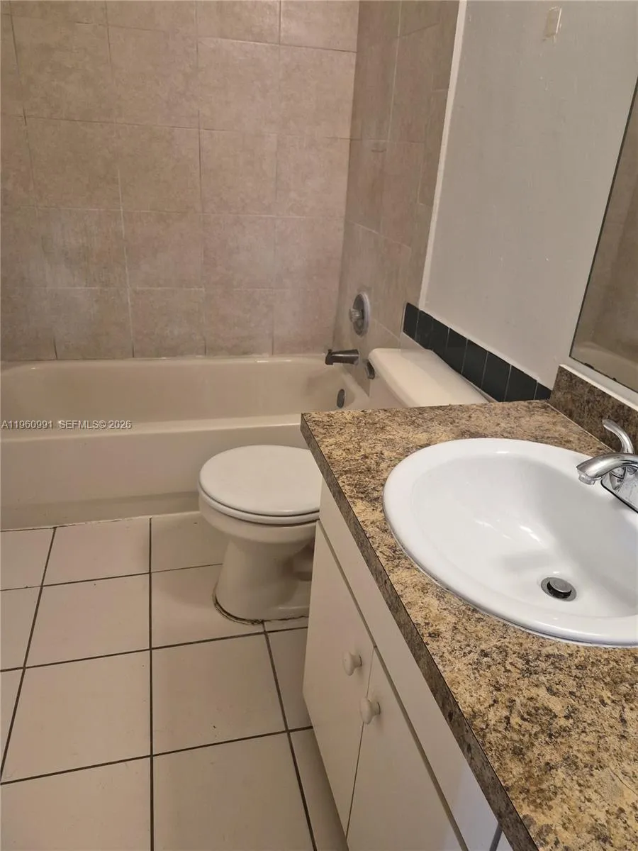 2747 NW 47th Ln #3006 Lauderdale Lakes, FL 33313