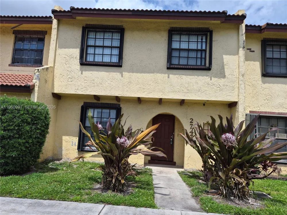 2747 NW 47th Ln #3006 Lauderdale Lakes, FL 33313
