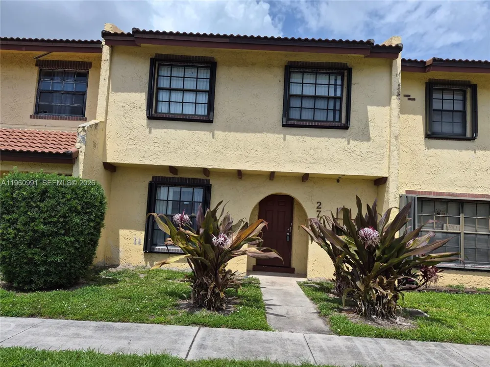 2747 NW 47th Ln #3006 Lauderdale Lakes, FL 33313