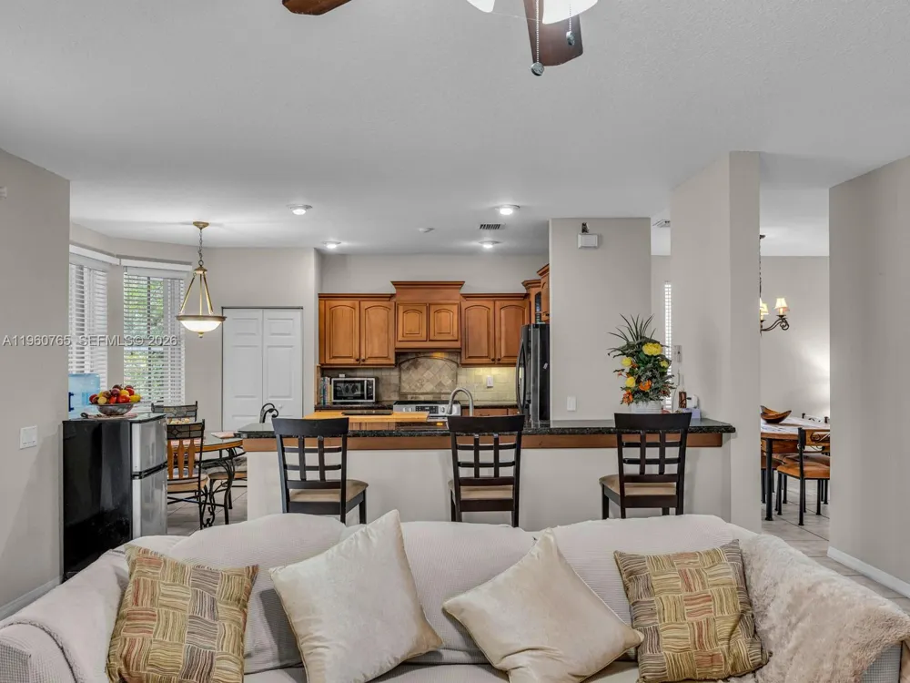 4209 Pinewood Ln Weston, FL 33331