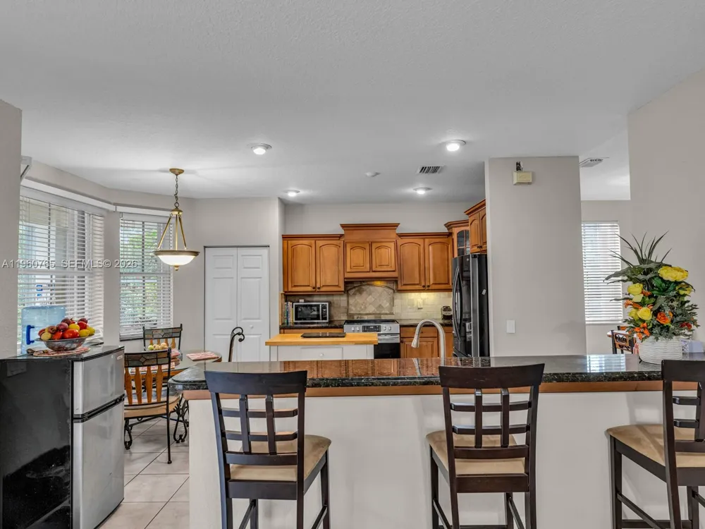 4209 Pinewood Ln Weston, FL 33331