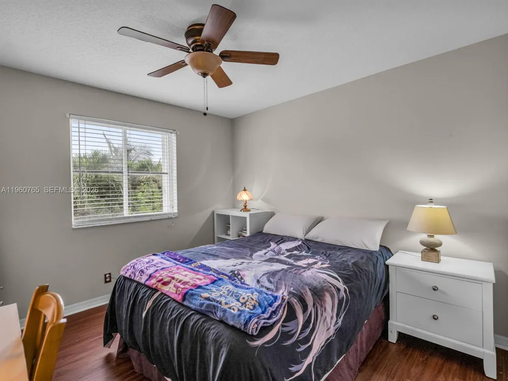 4209 Pinewood Ln Weston, FL 33331