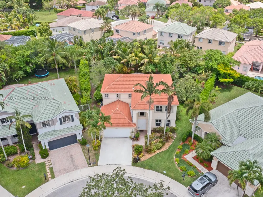 4209 Pinewood Ln Weston, FL 33331
