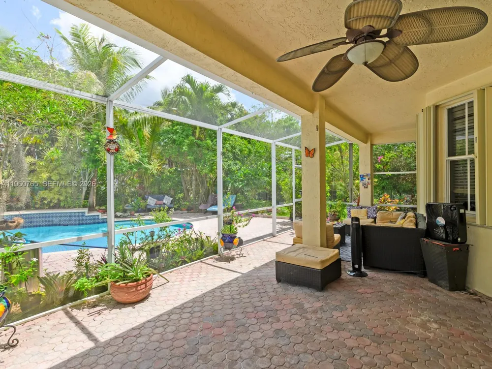 4209 Pinewood Ln Weston, FL 33331