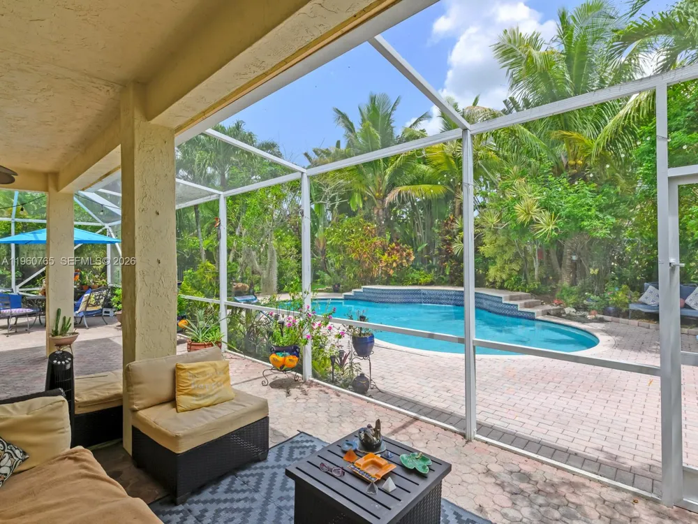 4209 Pinewood Ln Weston, FL 33331