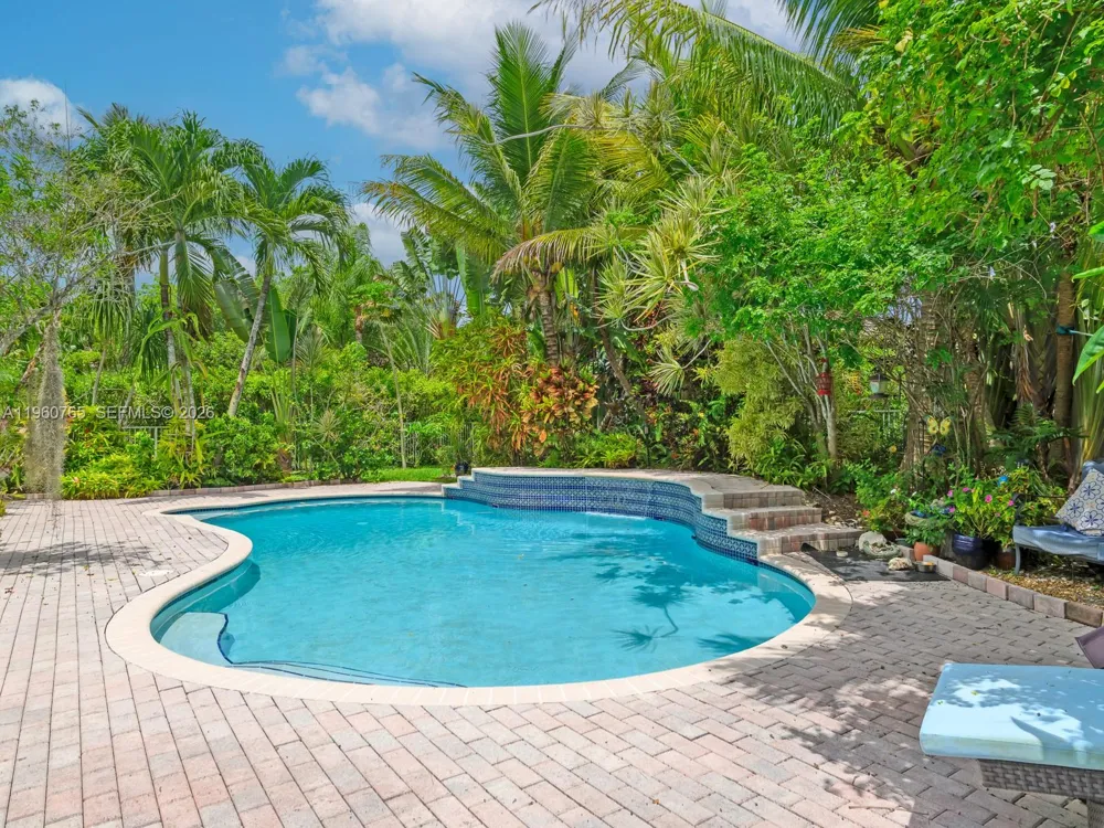 4209 Pinewood Ln Weston, FL 33331