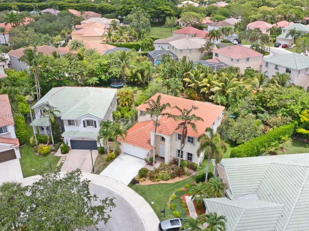 4209 Pinewood Ln Weston, FL 33331