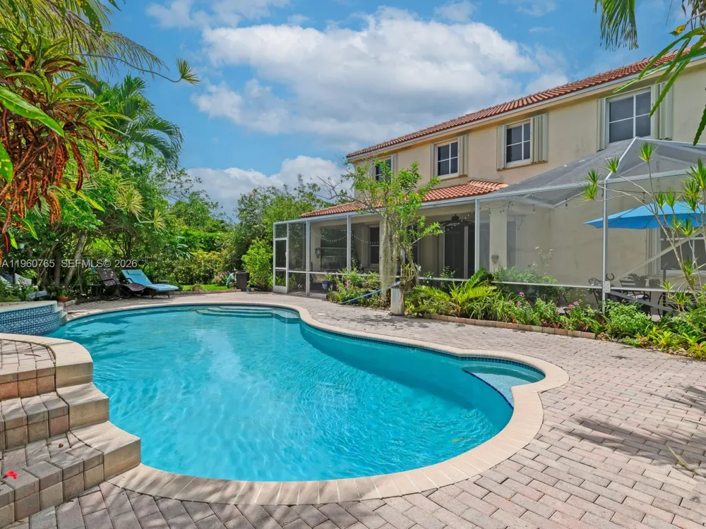 4209 Pinewood Ln Weston, FL 33331