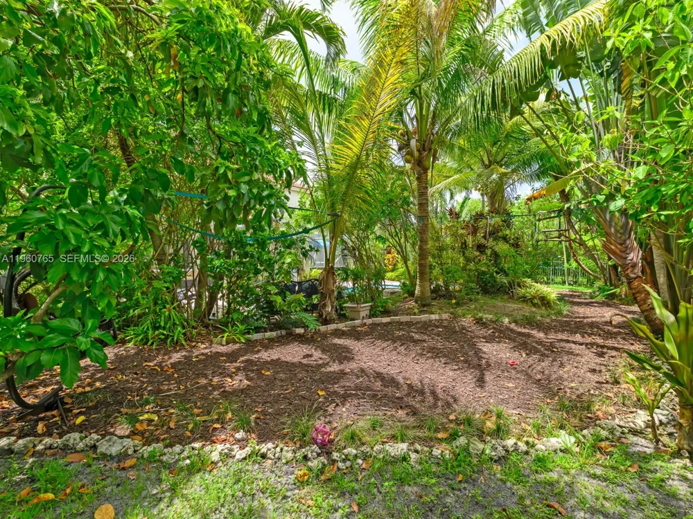 4209 Pinewood Ln Weston, FL 33331