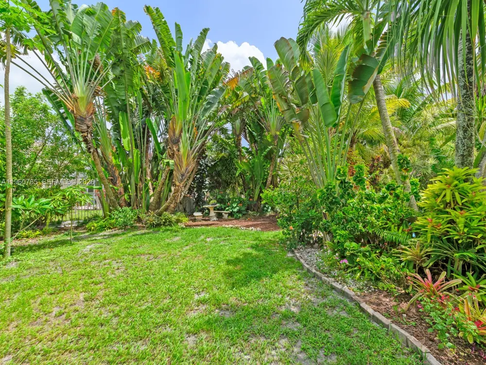 4209 Pinewood Ln Weston, FL 33331