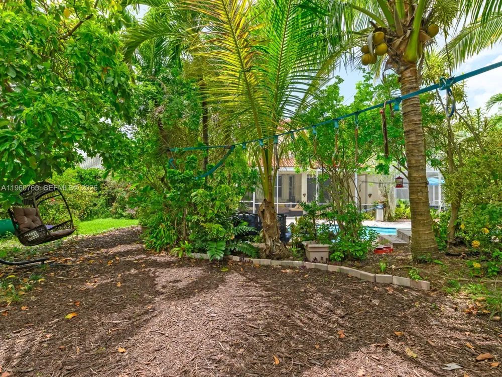 4209 Pinewood Ln Weston, FL 33331