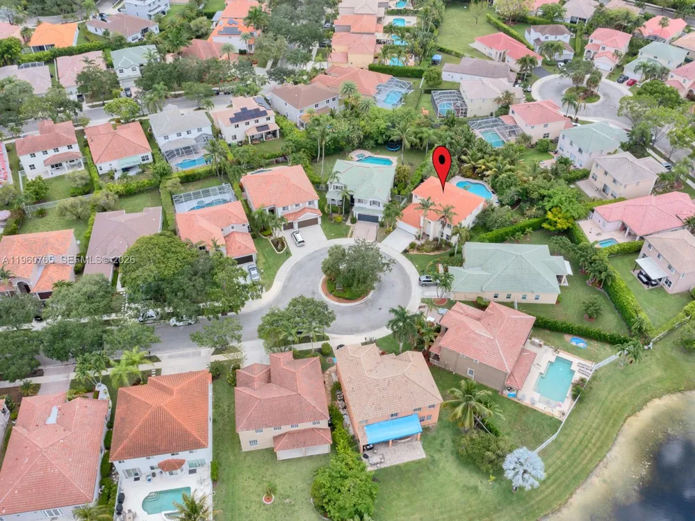 4209 Pinewood Ln Weston, FL 33331