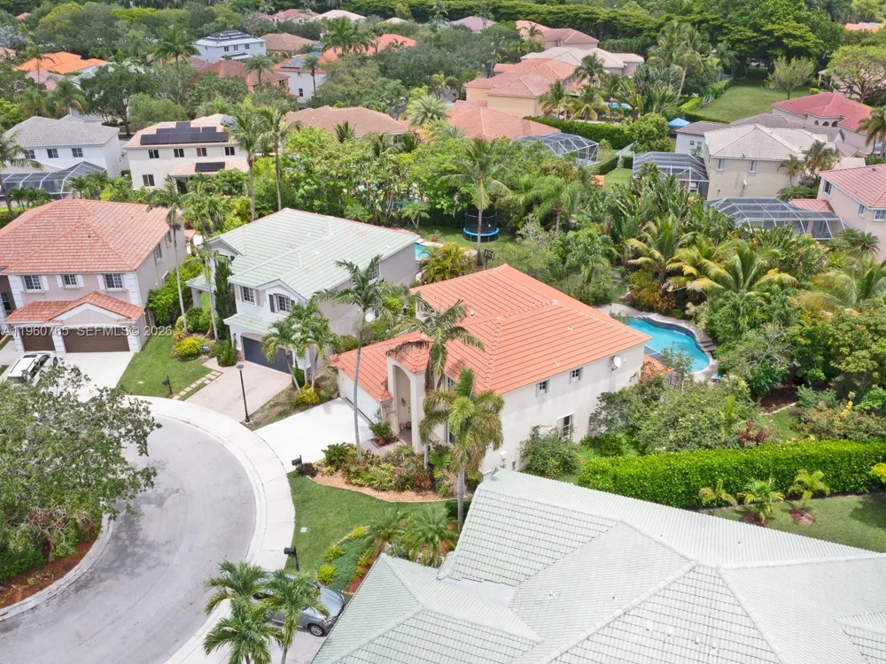 4209 Pinewood Ln Weston, FL 33331