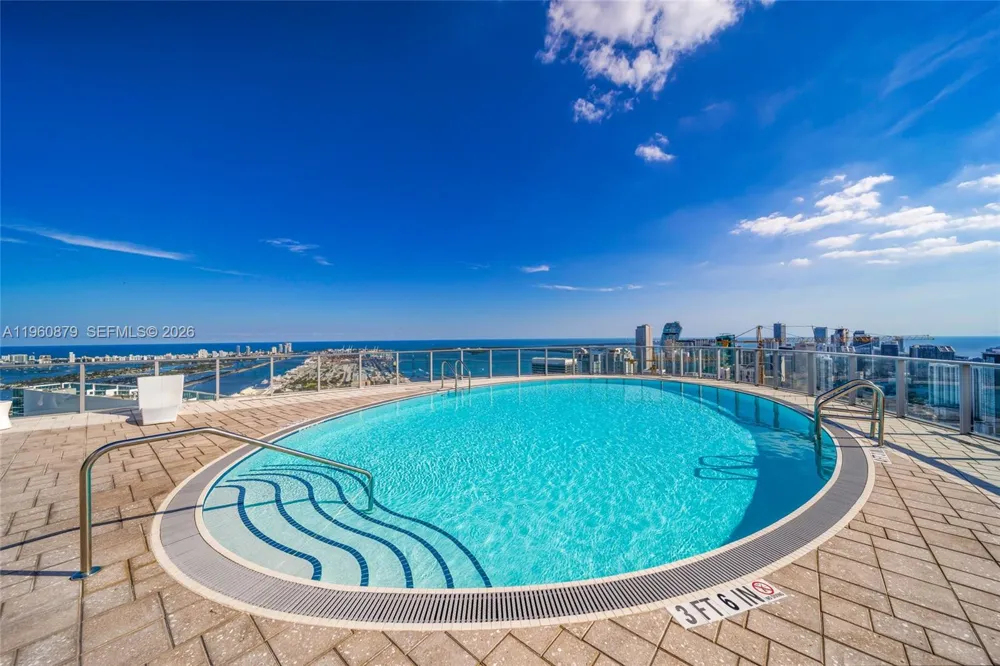 851 NE 1st Ave #204 Miami, FL 33132