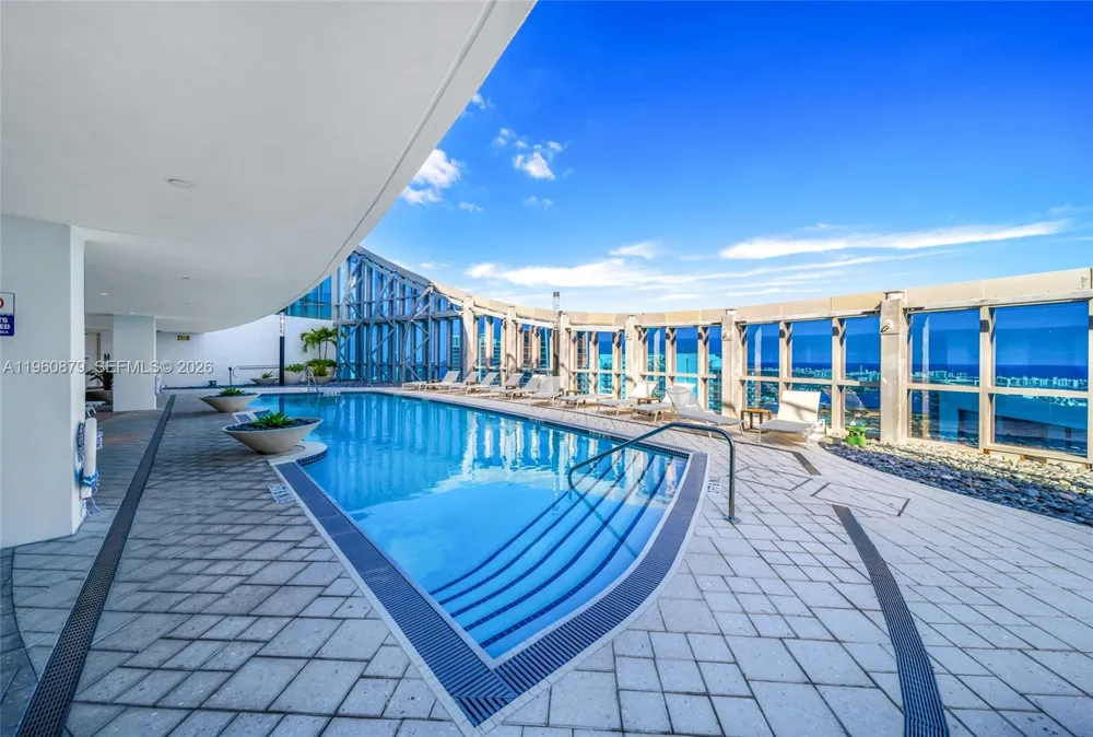 851 NE 1st Ave #204 Miami, FL 33132